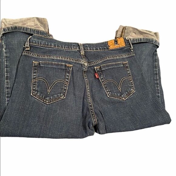 Levi’s Cuffed Capris Size 6 Jean - Picture 3 of 10